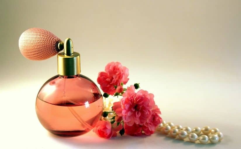 cadouri de graciun pentru mama parfum